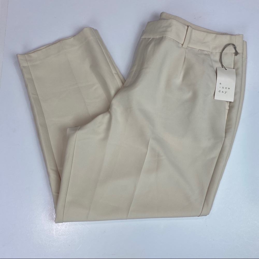 NWT Trousers: high rise, relaxed hip and thigh